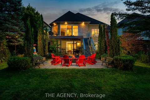 703 Madeline Heights, ON L3X 2J6