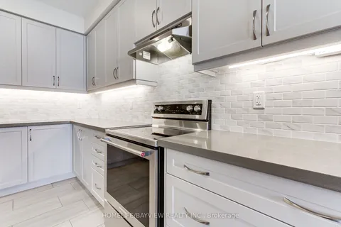 70 Lorne Thomas Place, ON L9R 0V8