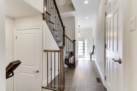 70 Lorne Thomas Place, ON L9R 0V8