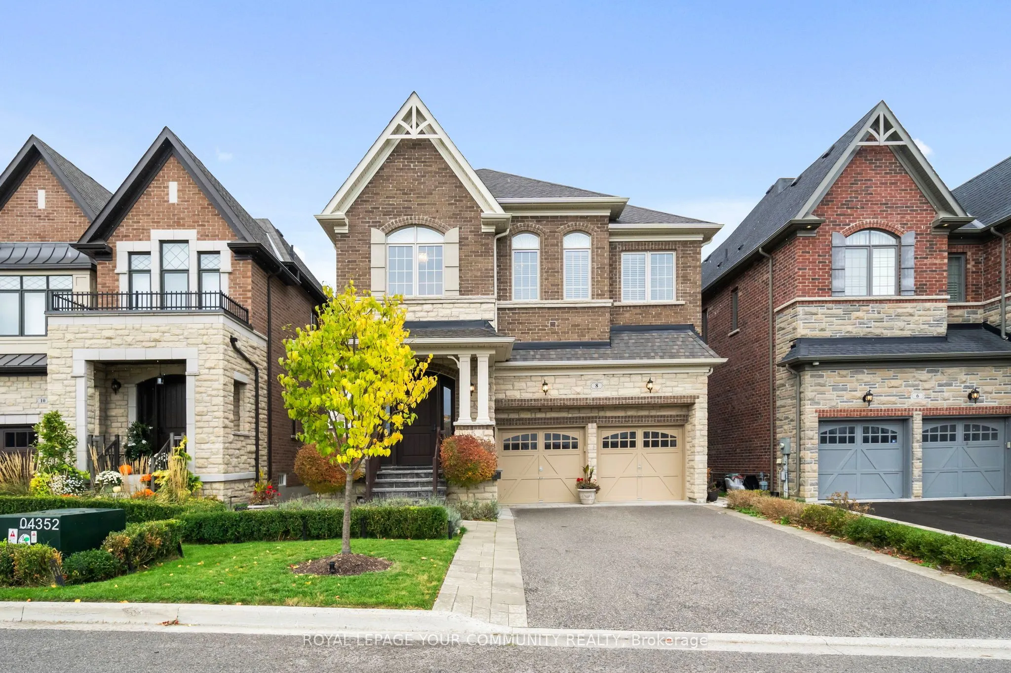 8 King Boulevard, ON L7B 0P4