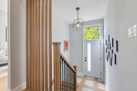 393 Paliser Crescent, ON L4C 1S2