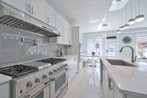 45 Crimson King Way, ON L9N 0V1