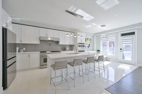 45 Crimson King Way, ON L9N 0V1