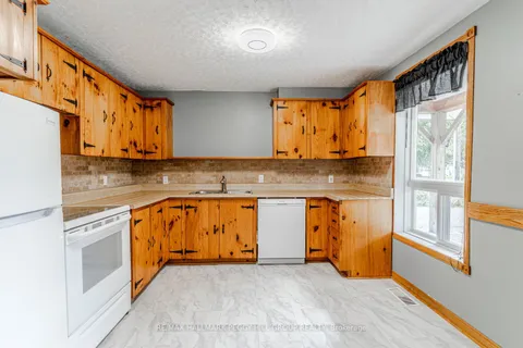 40 Queen Street, ON L9R 1L2