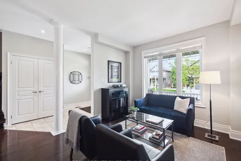 10 Glade Drive, ON L4E 0G9