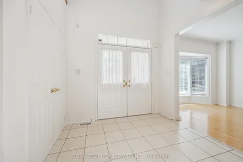 18 Burndenford Crescent, ON L3P 7Z3