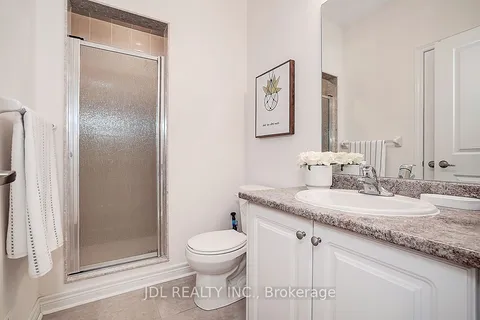 10 Caine Street, ON L4S 0H2