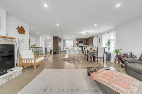 22 Hamilton Drive, ON L3Y 3E8