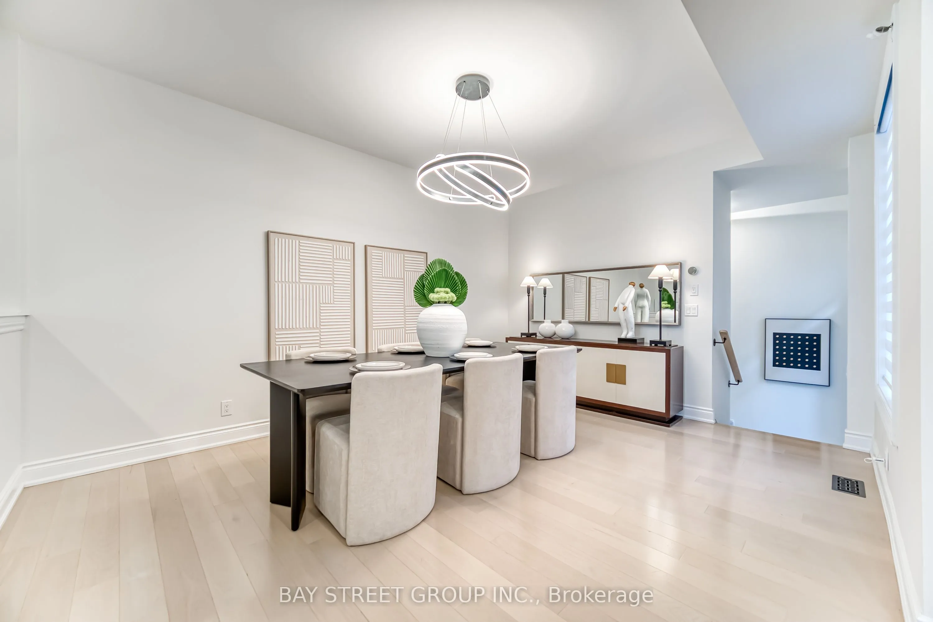 7 Kohn Lane, ON L6C 3J3