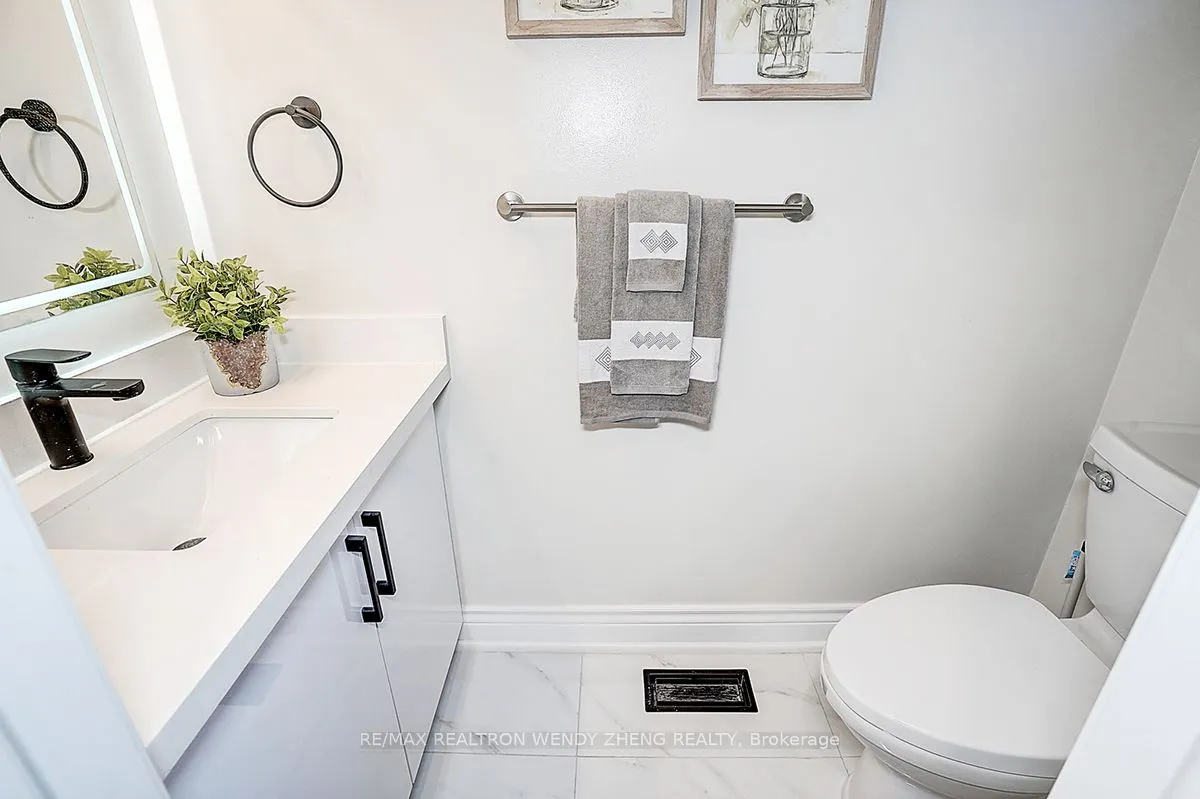 19 Valleycrest Avenue, ON L3P 1H6