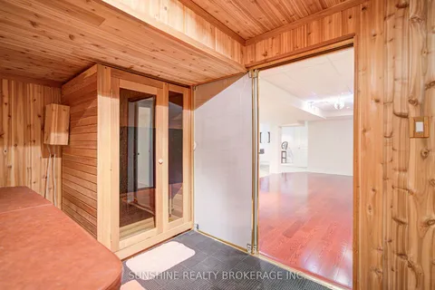 19 Aspen Leaf Court, ON L4G 7T3