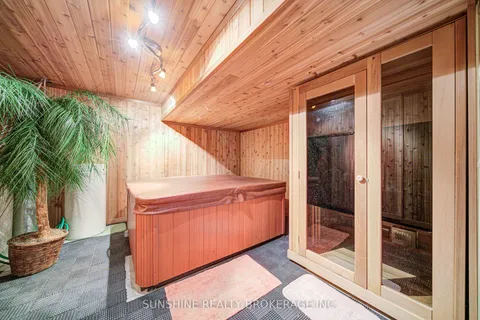 19 Aspen Leaf Court, ON L4G 7T3