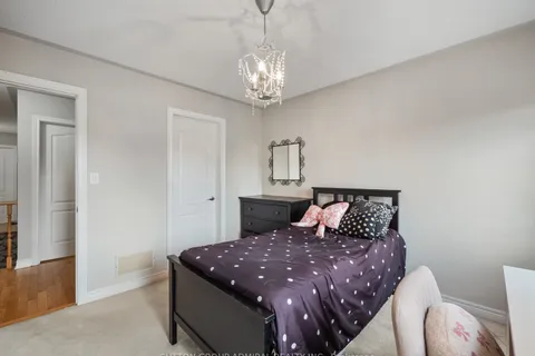 192 Chayna Crescent, ON L6A 0L7