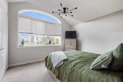 192 Chayna Crescent, ON L6A 0L7