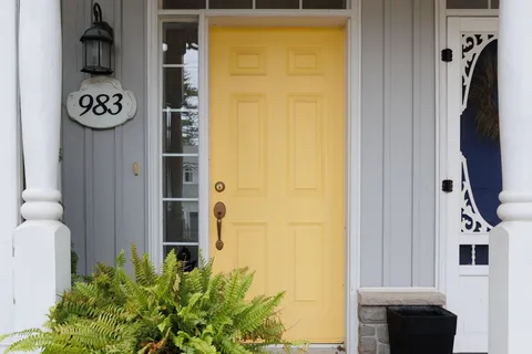 983 Lake Drive, ON L0E 1L0