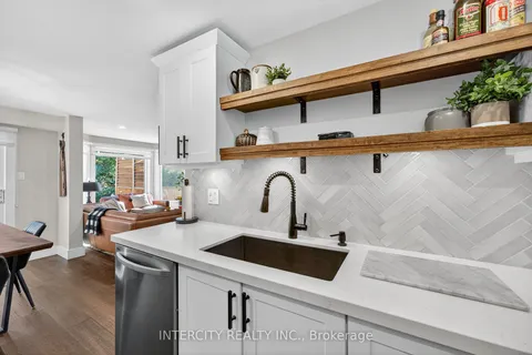 107 Albert Street, ON L9R 1G3