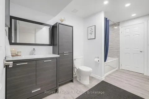 32 Grandview Crescent, ON L3Z 3L1