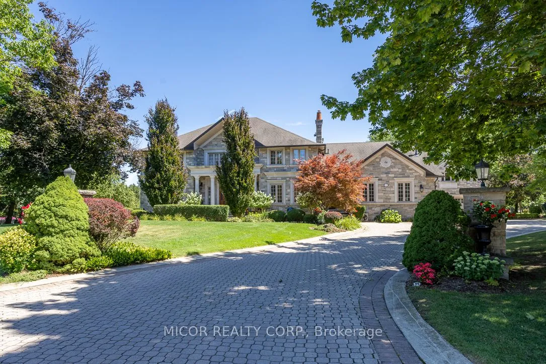 11 Meadowland Court, ON L4L 2Z1