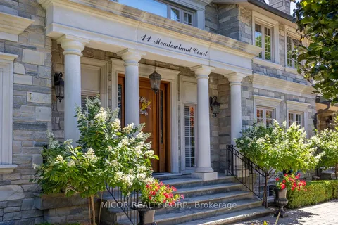 11 Meadowland Court, ON L4L 2Z1