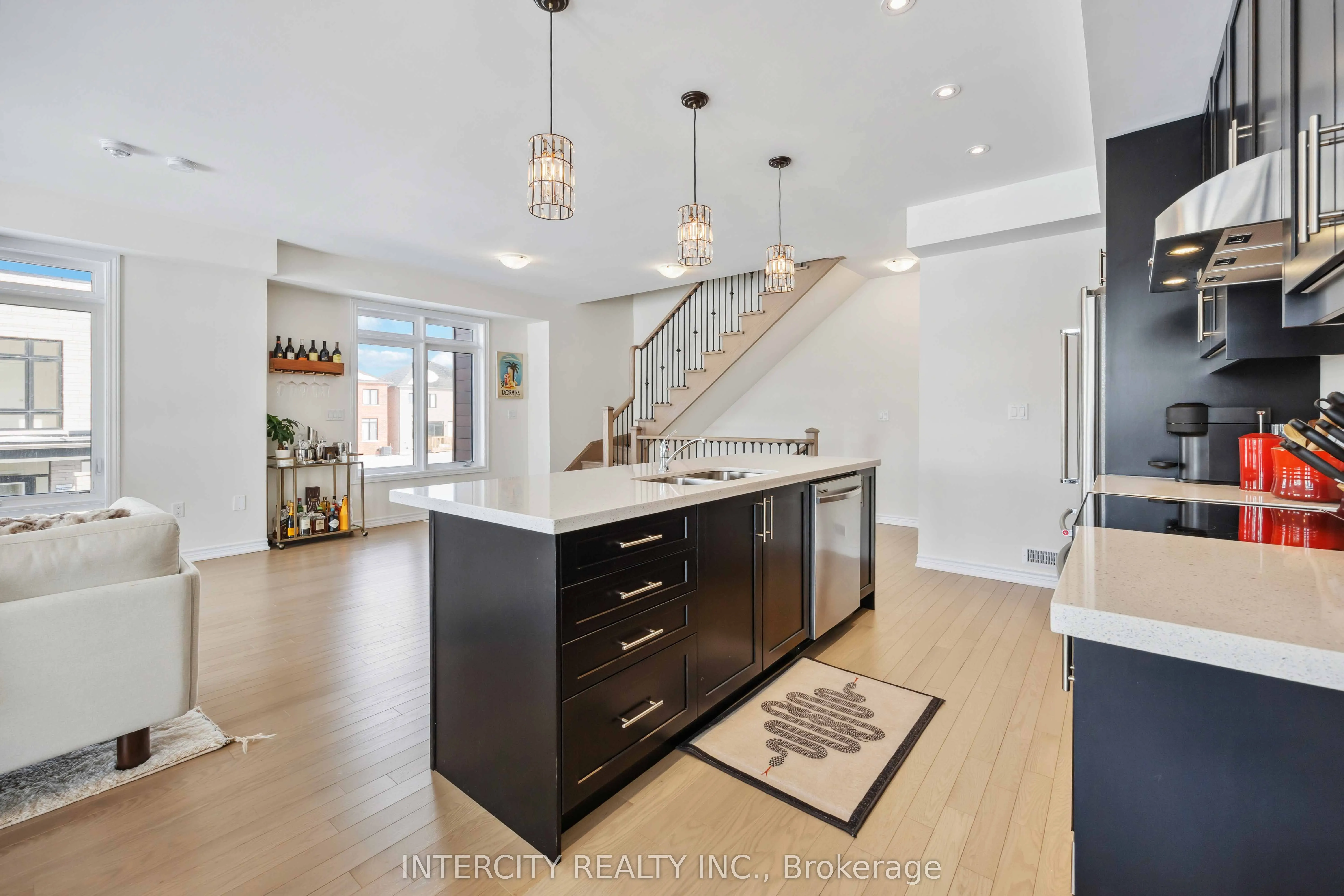 Att/Row/Townhouse kitchen at 43 Griffith Street Aurora