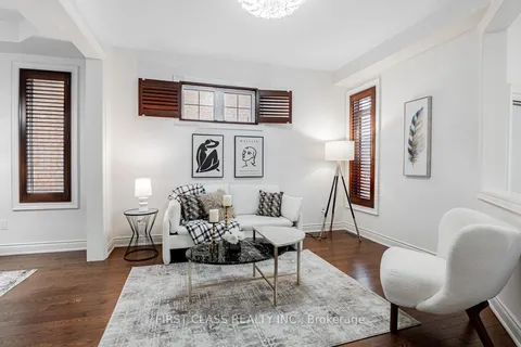 15 Hua Du Avenue, ON L6C 0T2