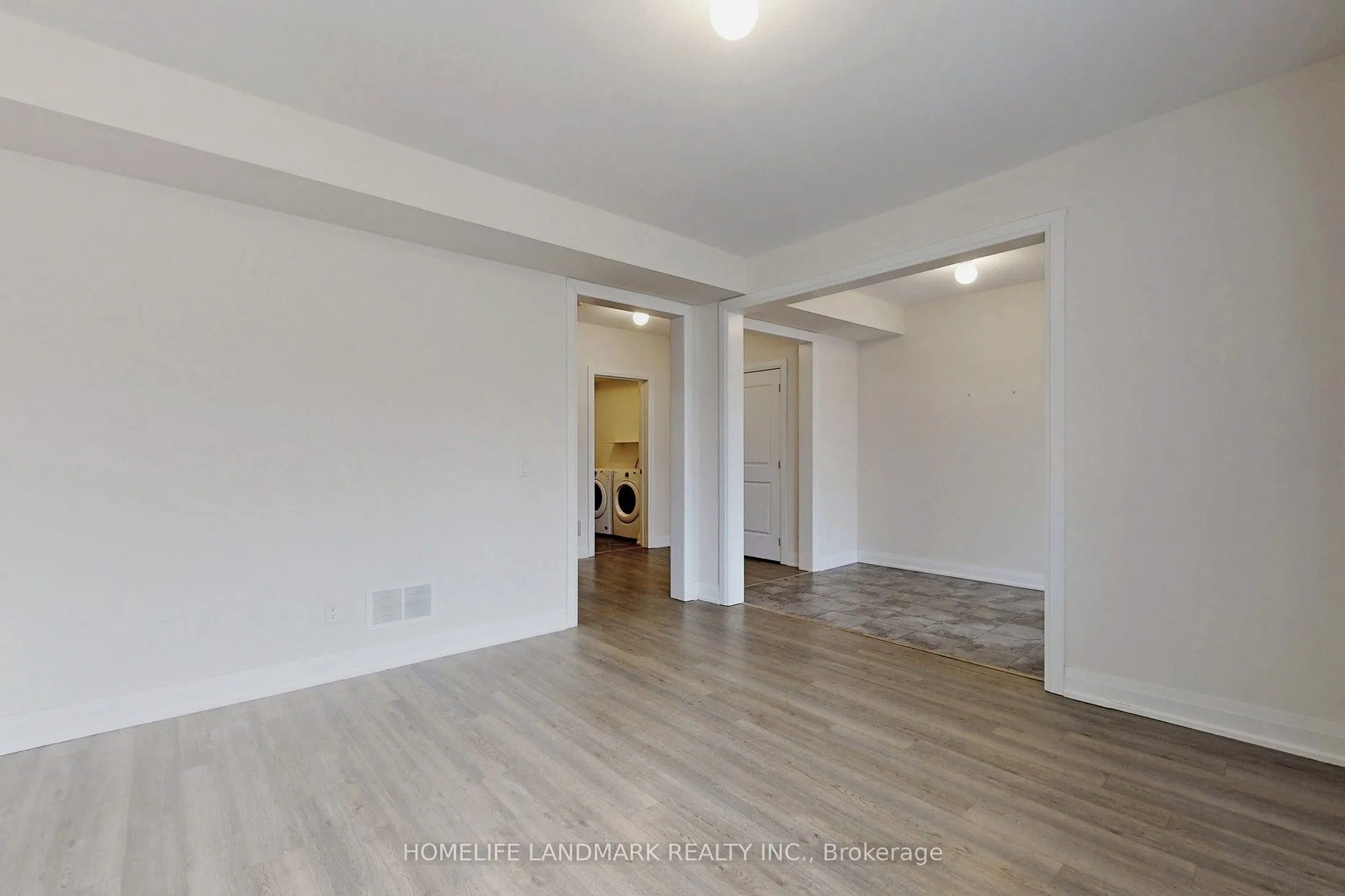 Att/Row/Townhouse living room at 47 Sparks Street Aurora
