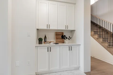 39 Sandhill Crescent, ON L0G 1W0