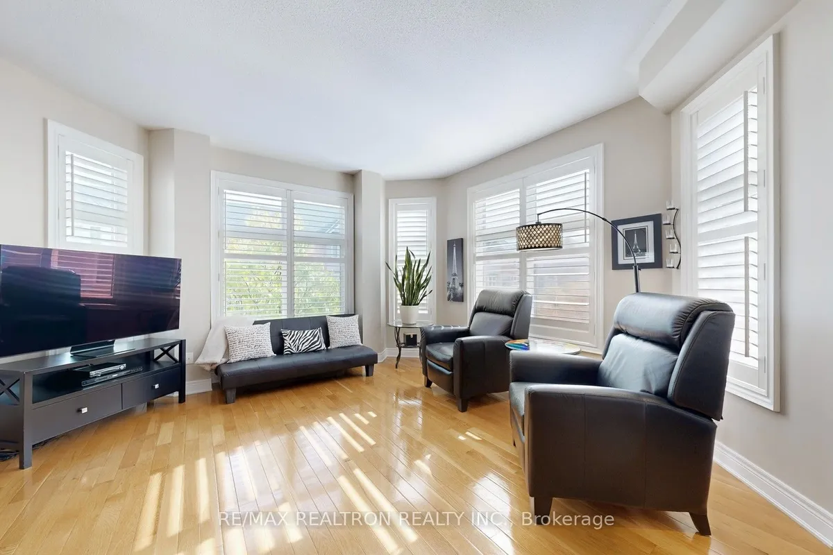 85 Vittorio De Luca Drive, ON L4L 0A8