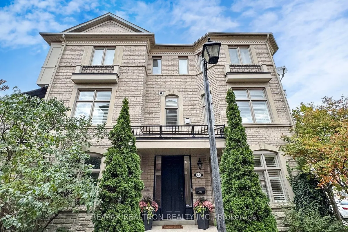 85 Vittorio De Luca Drive, ON L4L 0A8