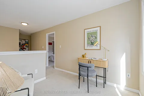 115 Ken Laushway Avenue, ON L4A 0J5