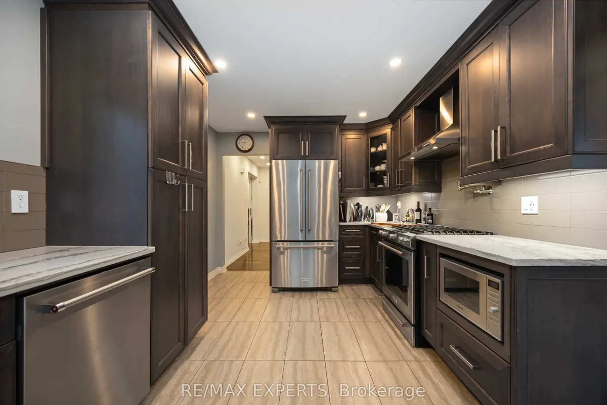 93 Stiver Drive, ON L3Y 7W2