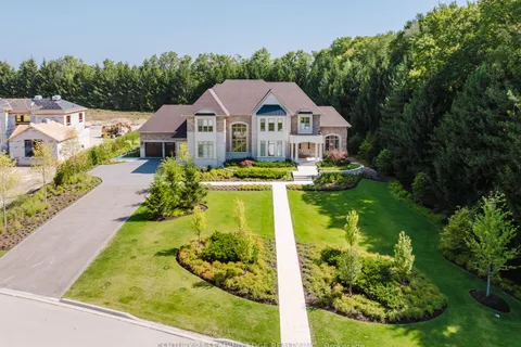 43 Newton Reed Crescent, ON L9P 0R3
