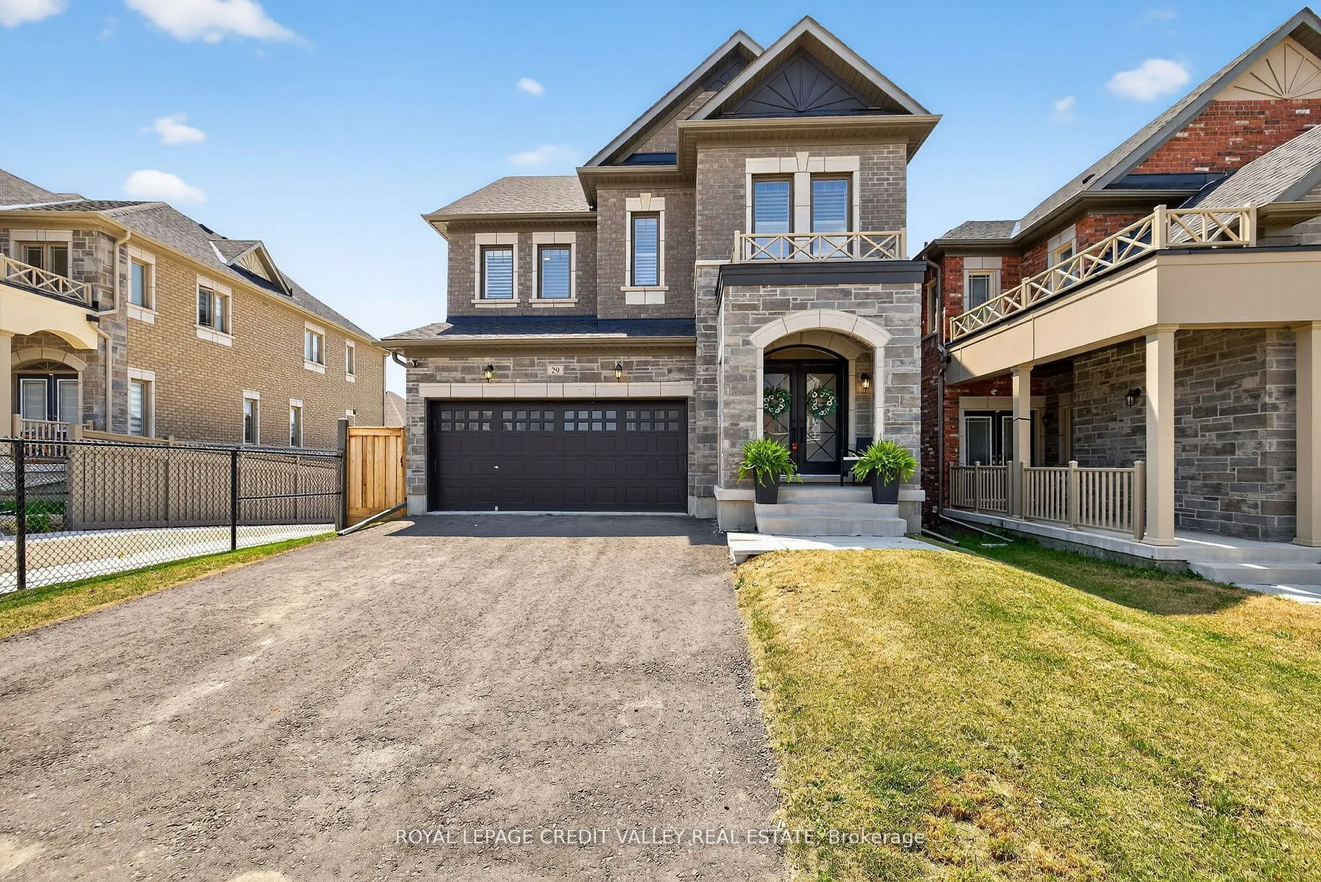 29 Janes Crescent, ON L9R 0T2