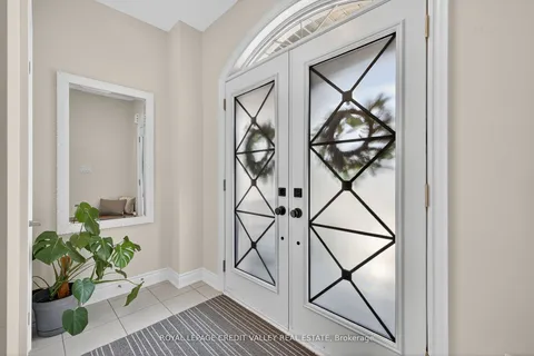 29 Janes Crescent, ON L9R 0T2