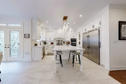 436 Paradelle Drive, ON L4E 4R9