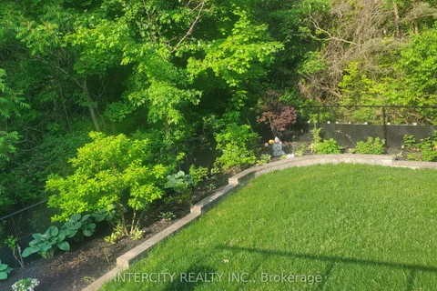 23 Halo Court, ON L6A 4L3