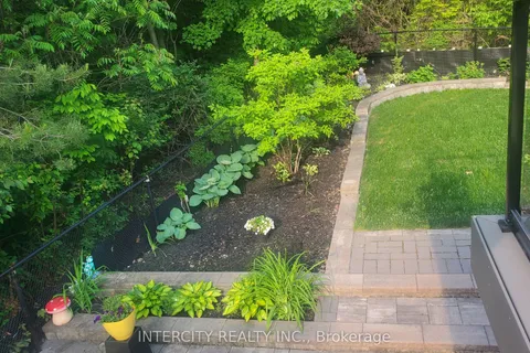 23 Halo Court, ON L6A 4L3