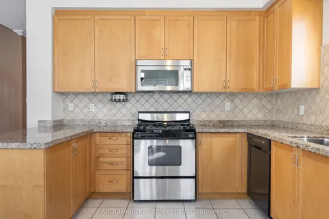 129 Fox Hound Crescent, ON L4H 2H4