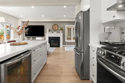 51 Peacock Trail, ON L9R 0T7