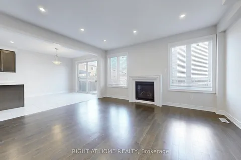 11 Robert Wilson Crescent, ON L4P 0G8