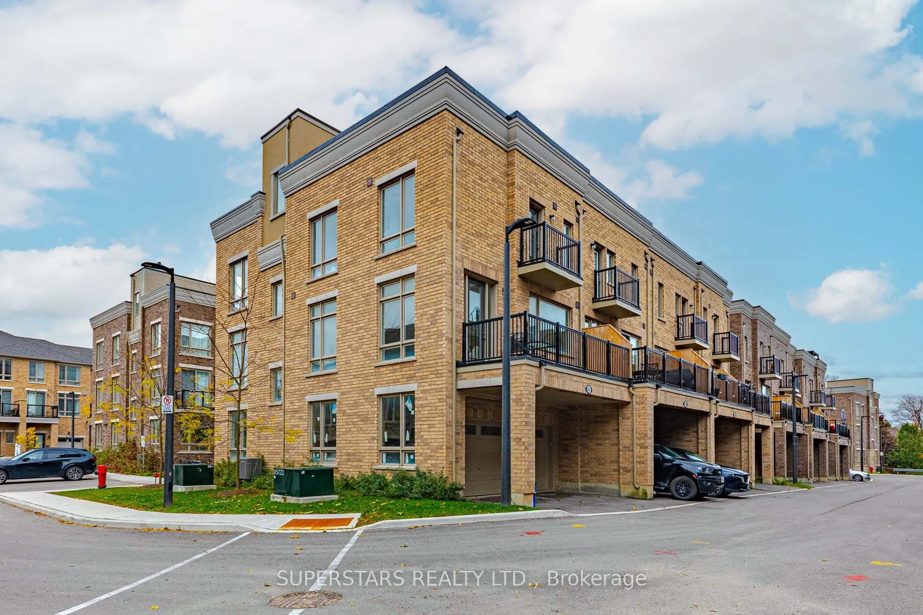 93 Drover Circle, ON L4A 4X2