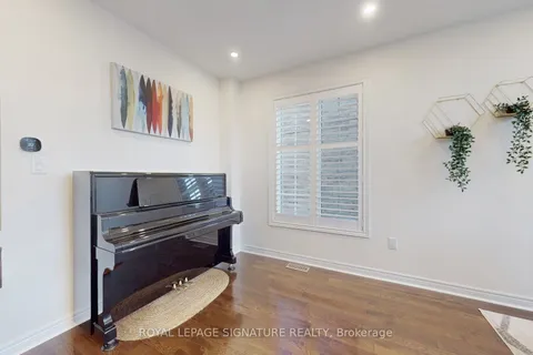 23 Frederick Stamm Crescent, ON L6C 0X2