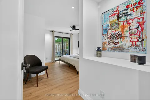 215 MAIN Street, ON L3Y 9B1