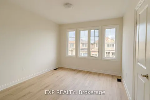 9 KENNETH APPLETON Avenue, ON L4B 0H9