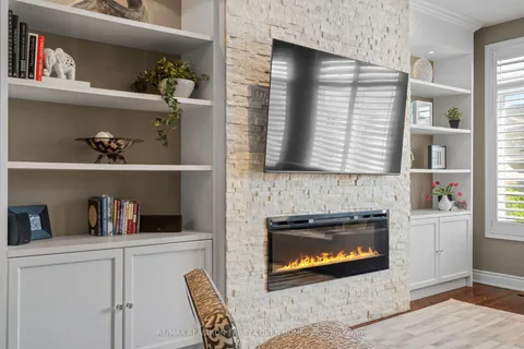 28 Mistywood Crescent, ON L4J 9E6