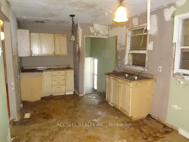 141 Harrison Drive, ON L3Y 4P5