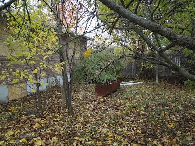 141 Harrison Drive, ON L3Y 4P5