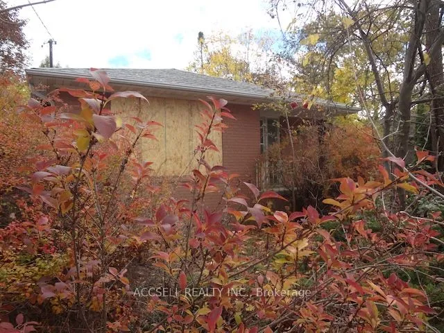 141 Harrison Drive, ON L3Y 4P5