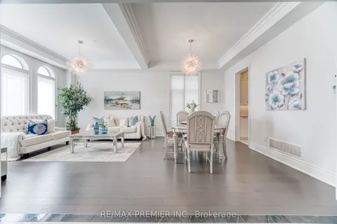 101 Appleyard Avenue, ON L4H 4N3