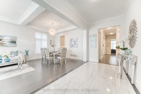 101 Appleyard Avenue, ON L4H 4N3